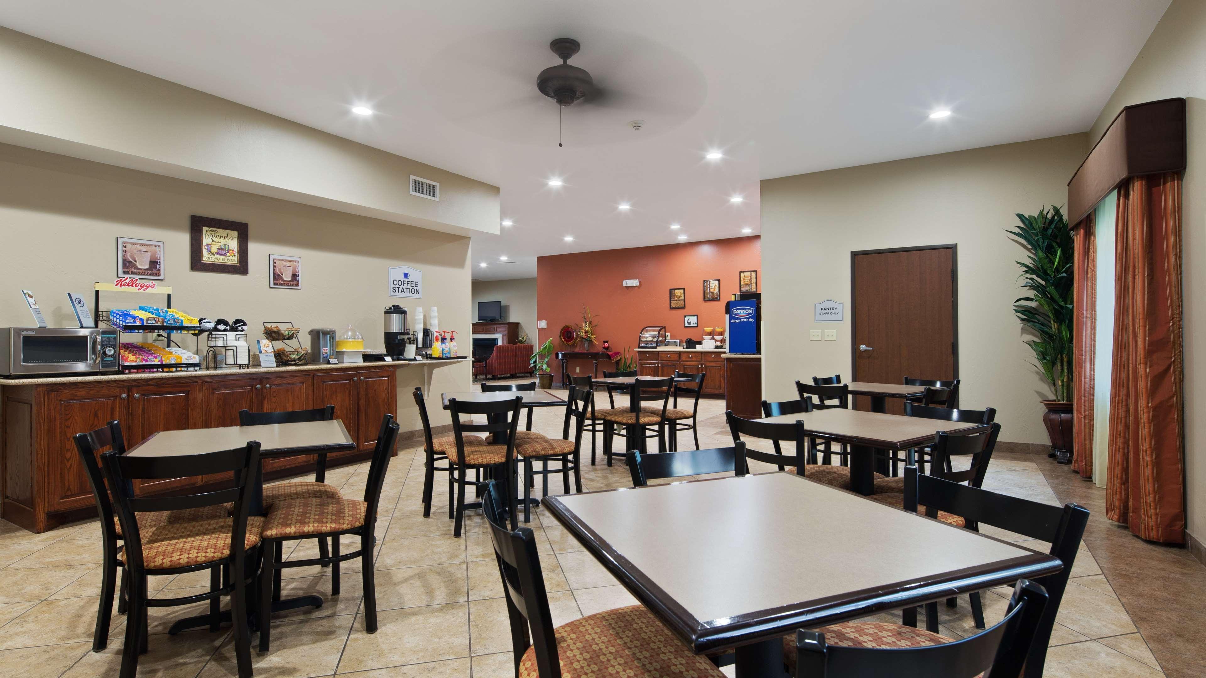 Best Western Oasis Inn Canadian Luaran gambar