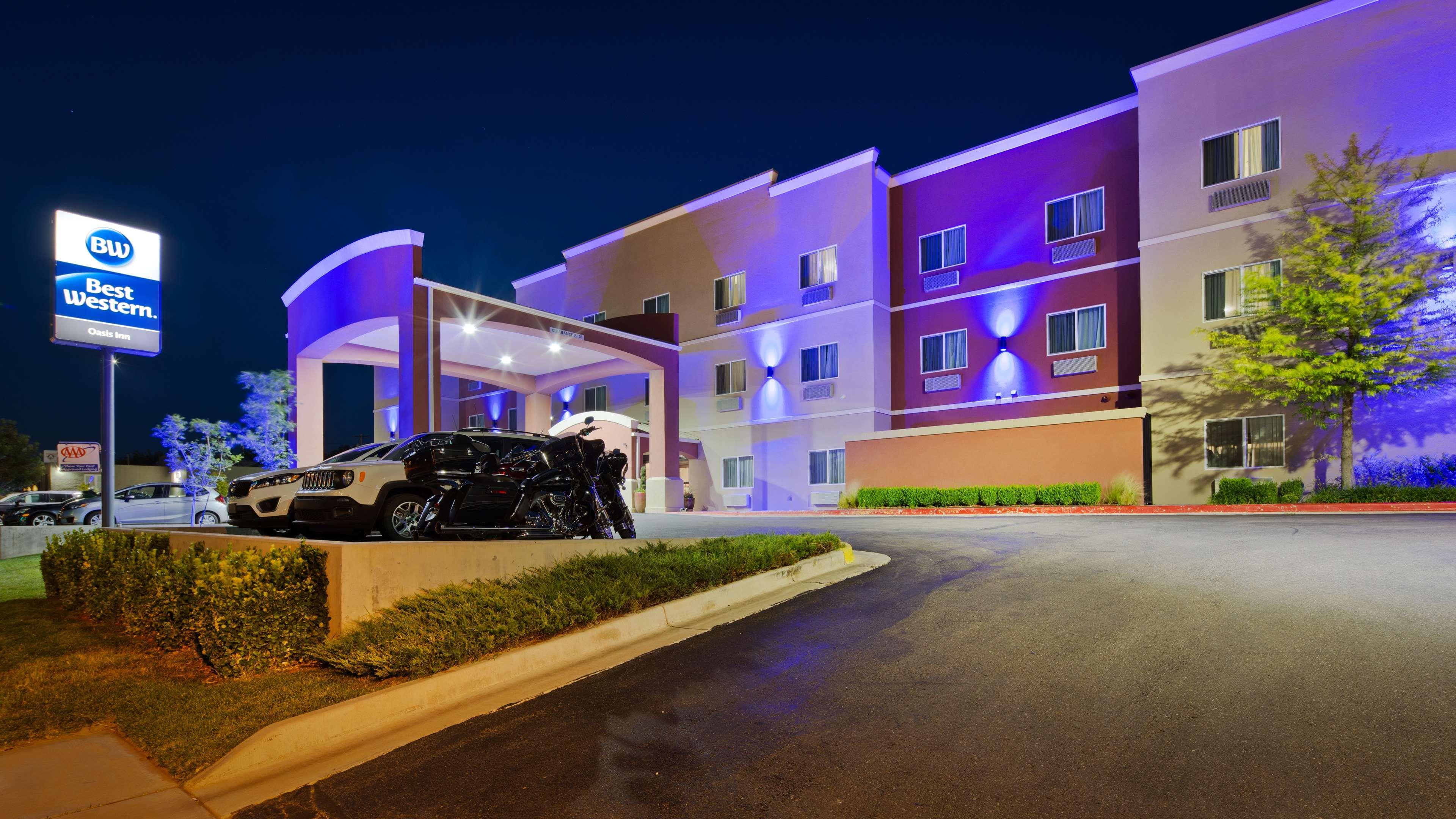 Best Western Oasis Inn Canadian Luaran gambar