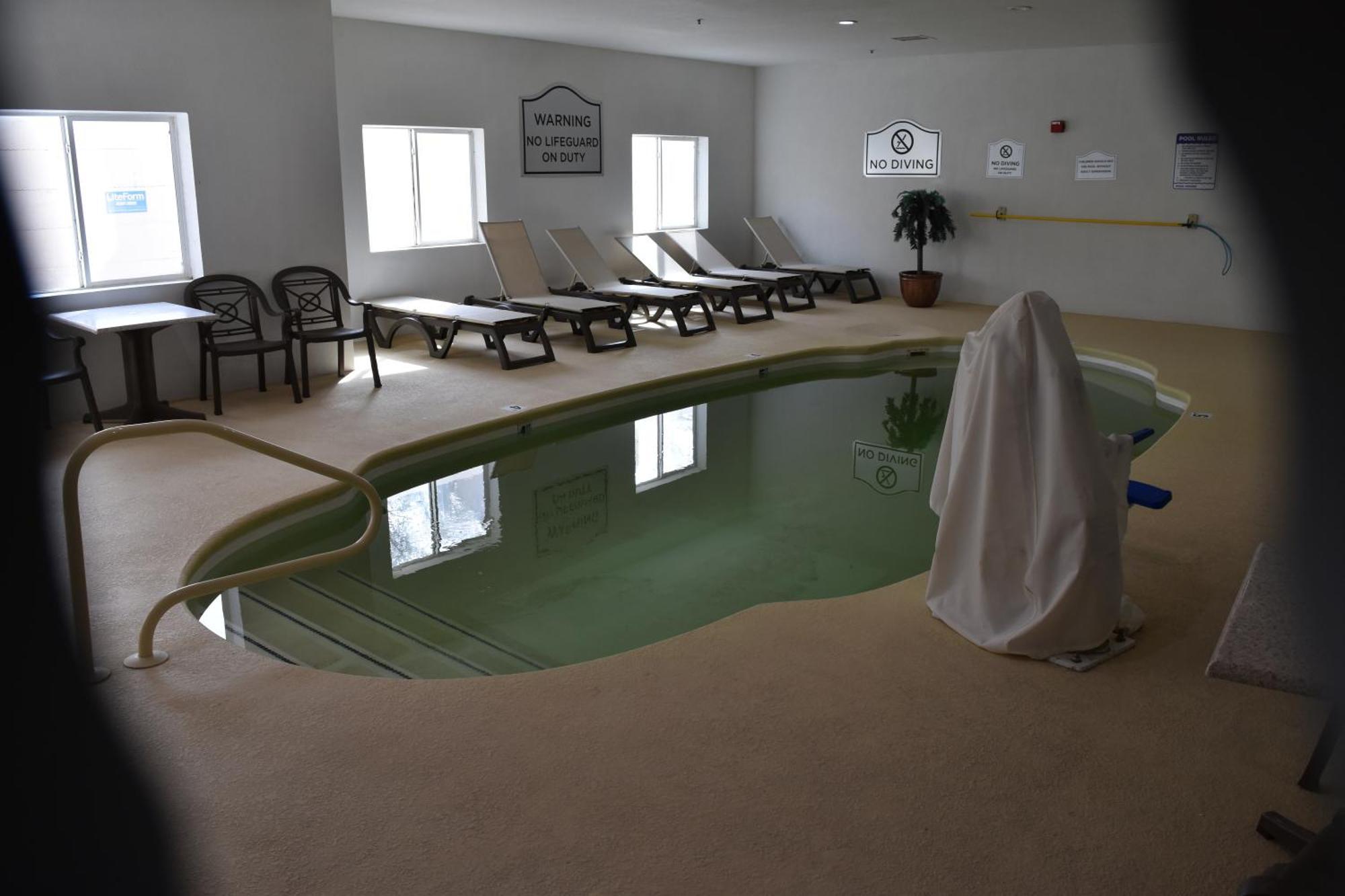 Best Western Oasis Inn Canadian Luaran gambar