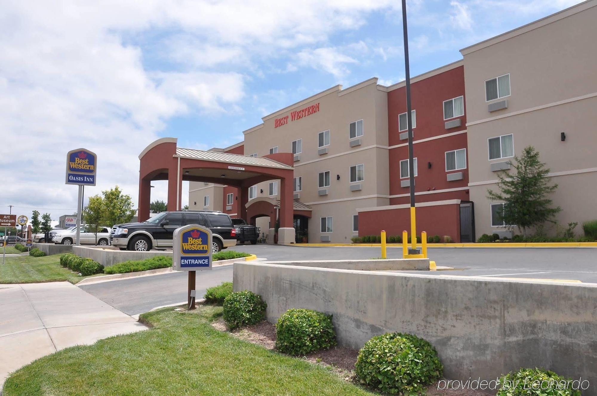 Best Western Oasis Inn Canadian Luaran gambar