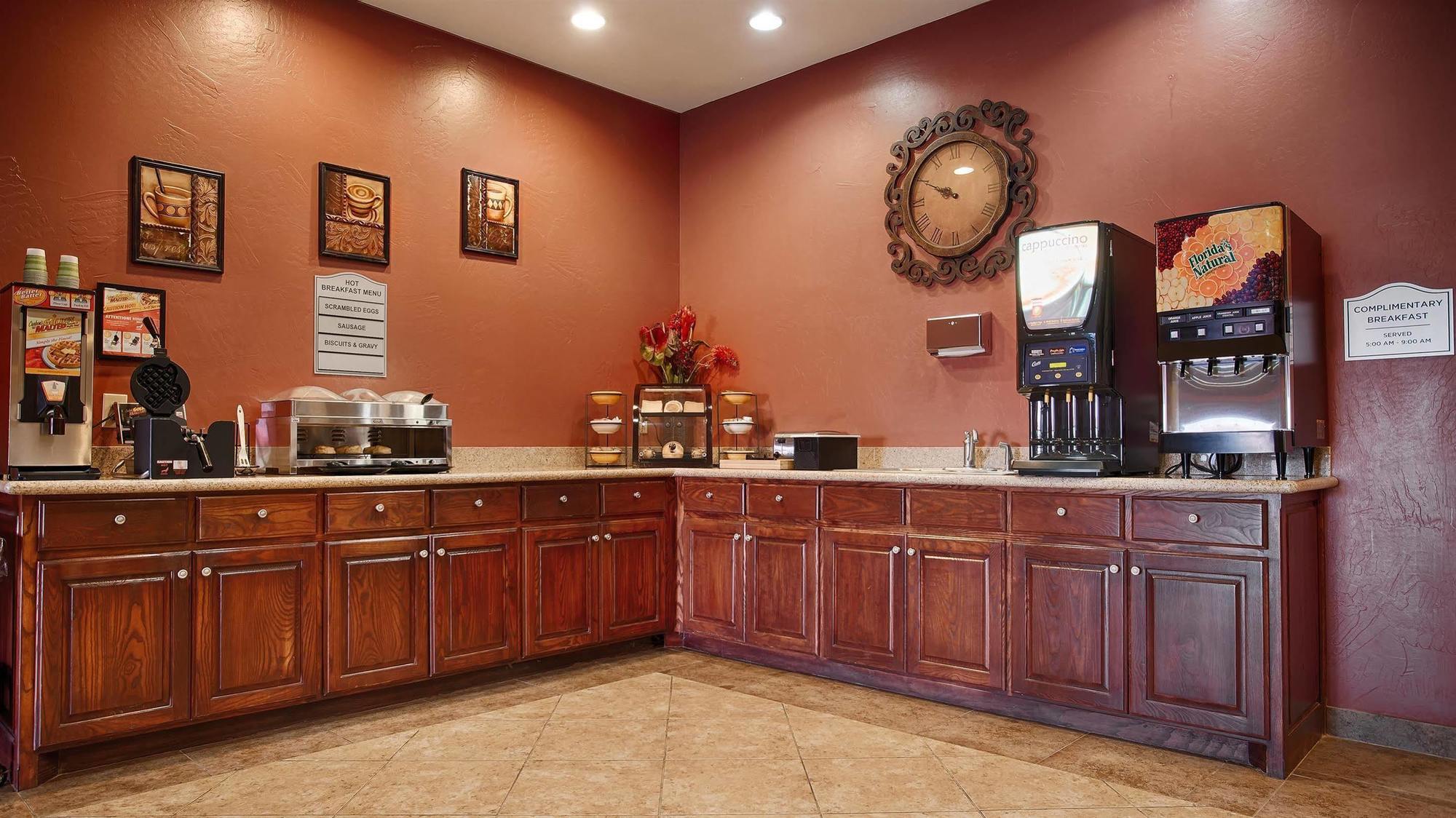 Best Western Oasis Inn Canadian Luaran gambar
