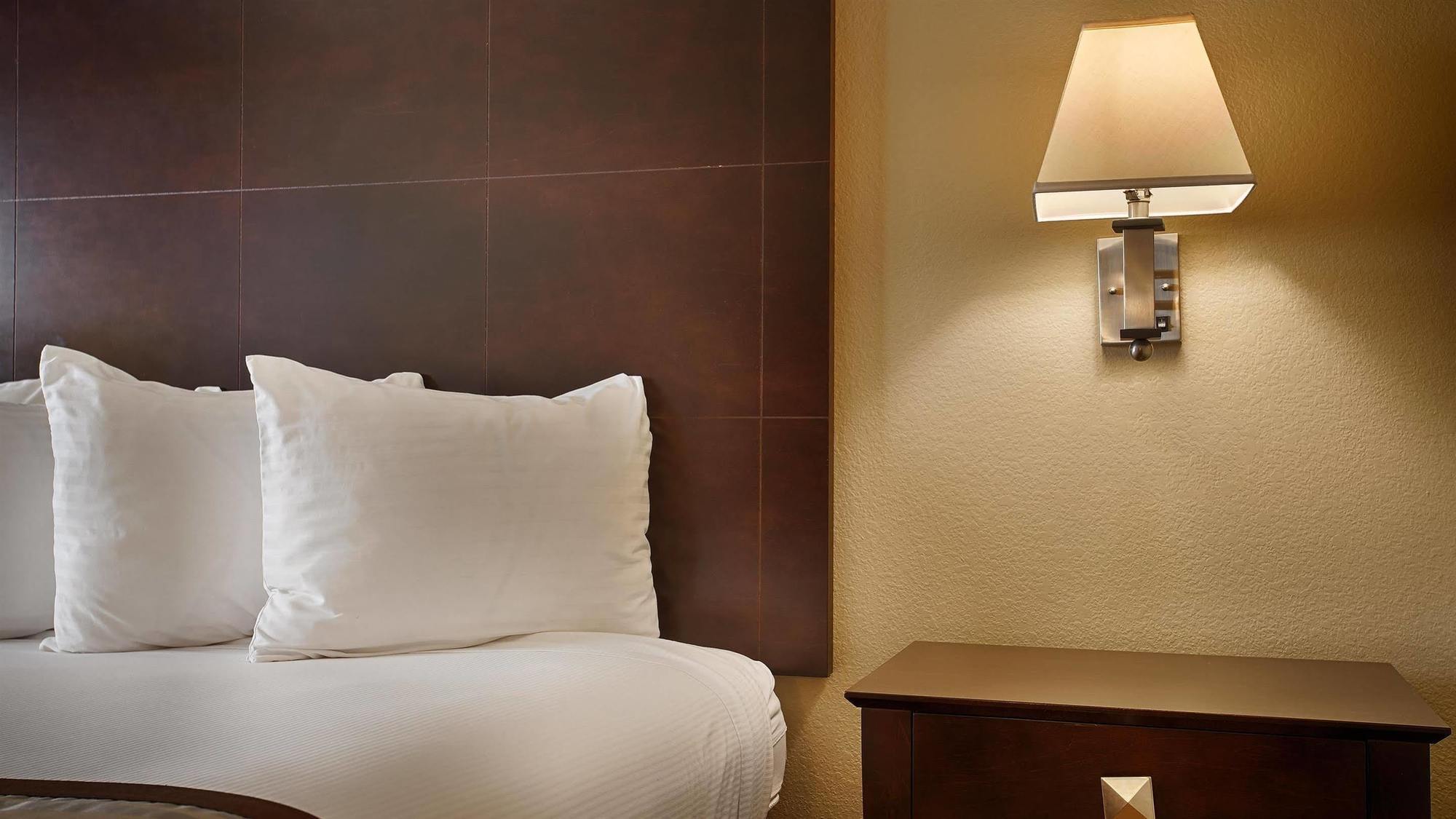 Best Western Oasis Inn Canadian Luaran gambar